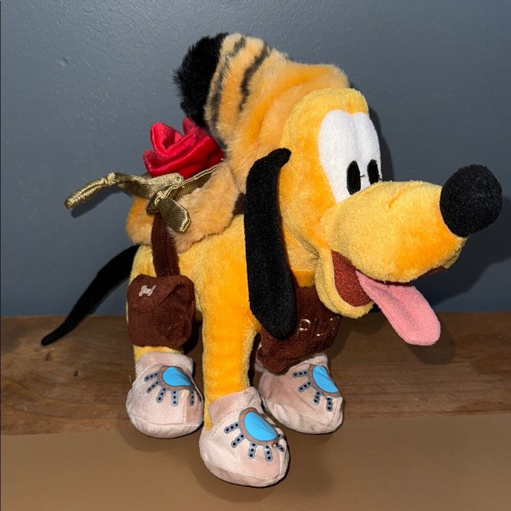 Disney World Parks Pluto Davy Crockett Wilderness Frontier Plush mocassin shoes